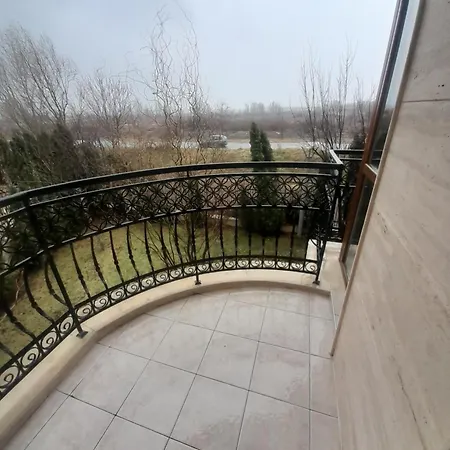 2 Harmony Komplex Apartment